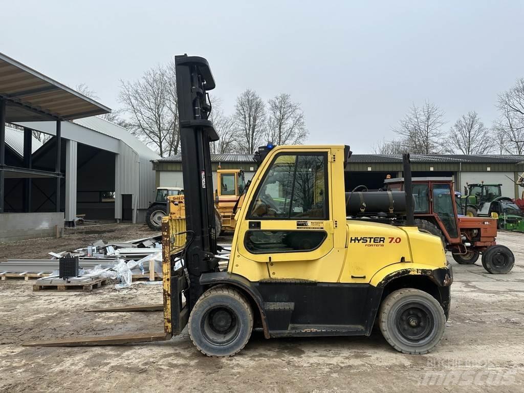 Hyster H7.0FT Gas Stapler