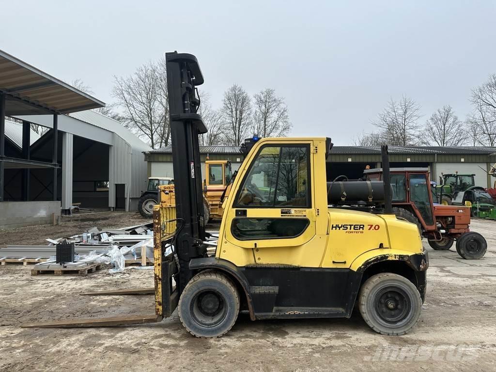 Hyster H7.0FT Gas Stapler