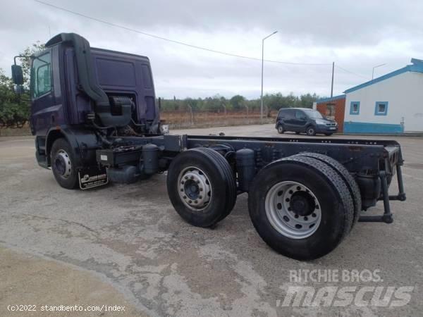 DAF CF 75.250 Pritschenwagen/Pritschenwagen mit Seitenklappe