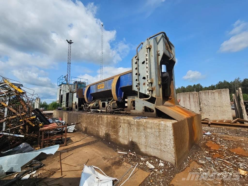 Lefort 850 Ballenpressen