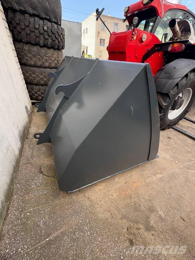 Manitou MLT Weitere Lade- und Grabgeräte