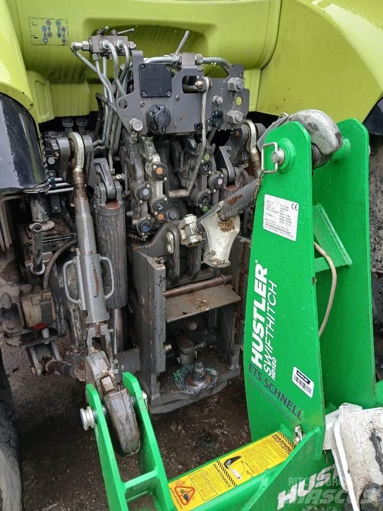 CLAAS ARION 630 Traktoren