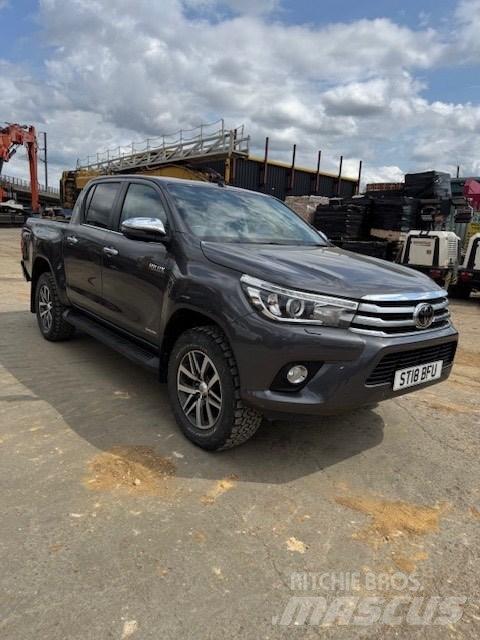 Toyota Hilux Pickup/Pritschenwagen