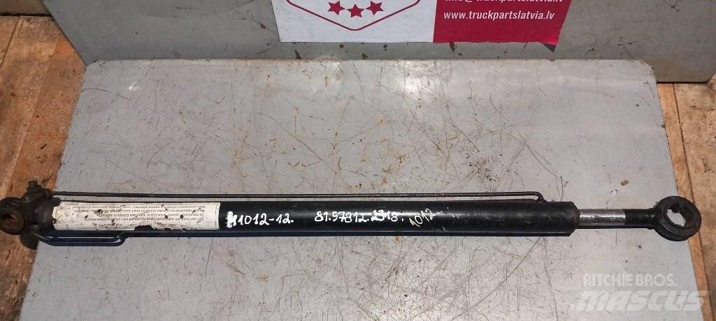 MAN TGL.    81978122318 Hydraulik