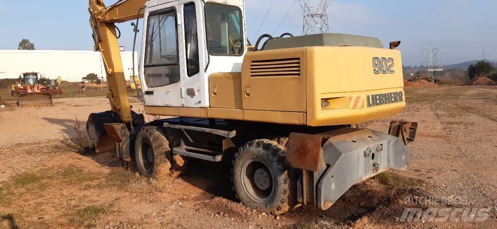 Liebherr A 902 Mobilbagger