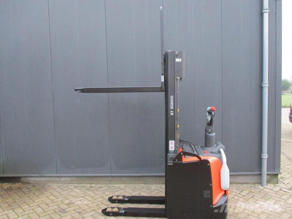 Toyota SPE120 Gabelstapler mit Fahrerstand