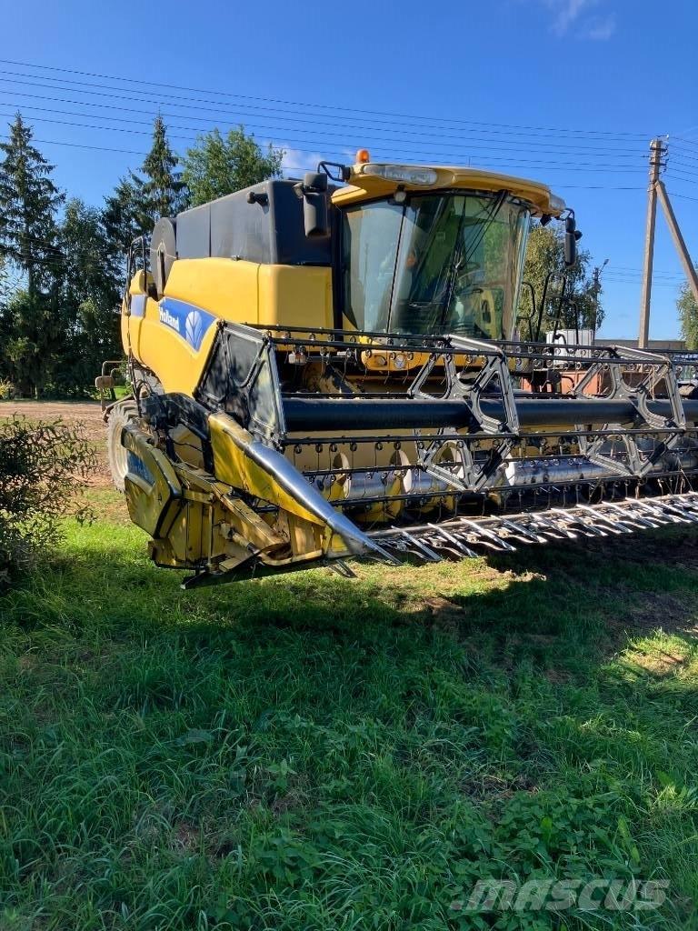 New Holland CX 8080 Mähdrescher