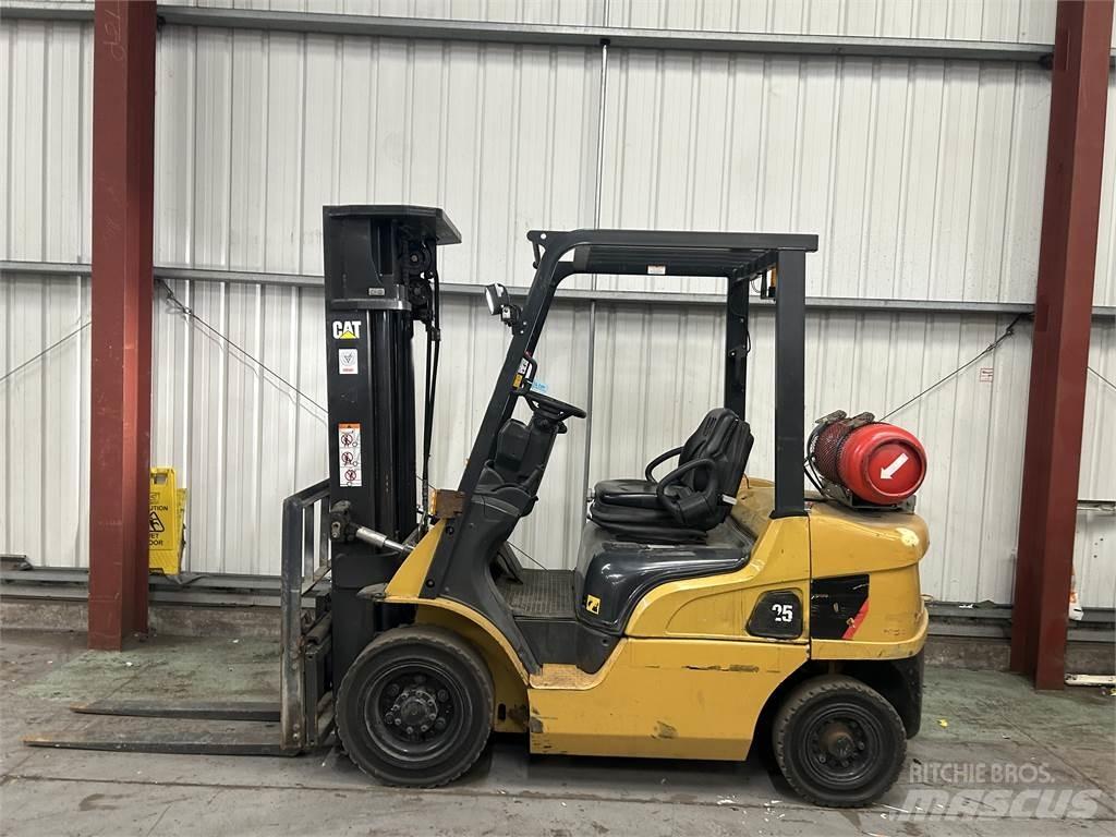 CAT GP25NT Gas Stapler
