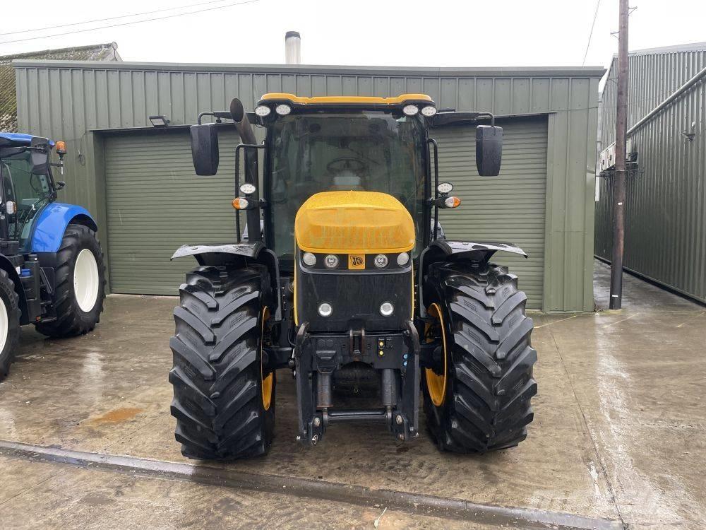 JCB 4220 Traktoren