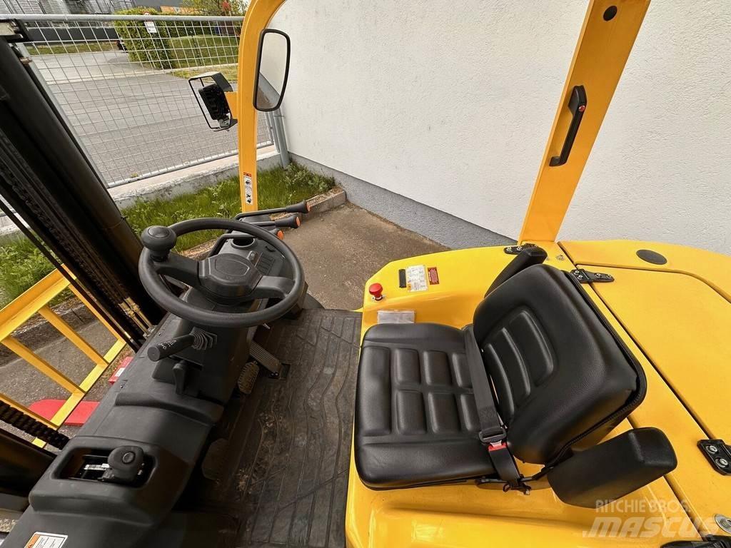 Hyster H5.0UT Diesel Stapler
