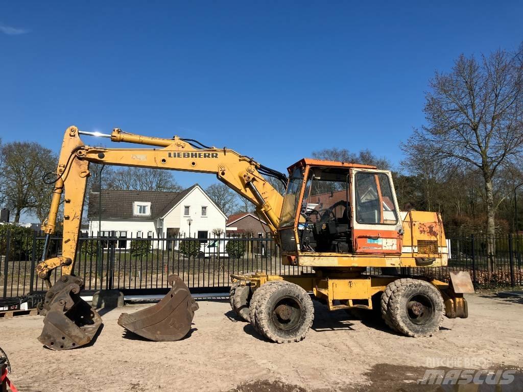 Liebherr A 900 B Mobilbagger