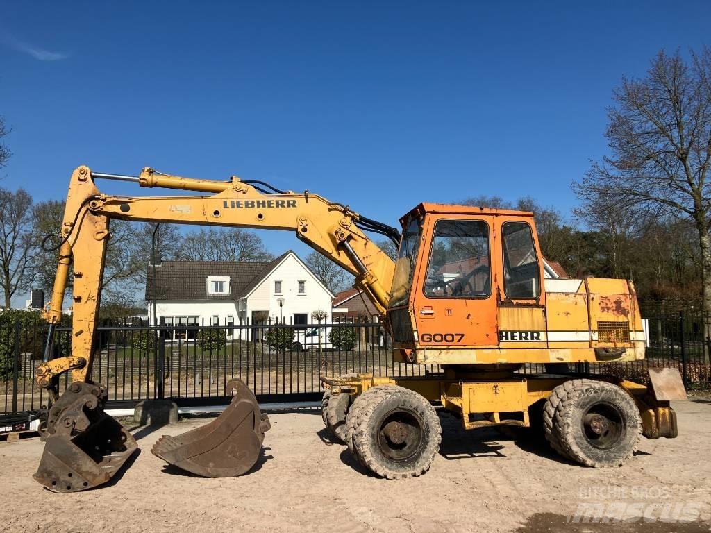 Liebherr A 900 B Mobilbagger