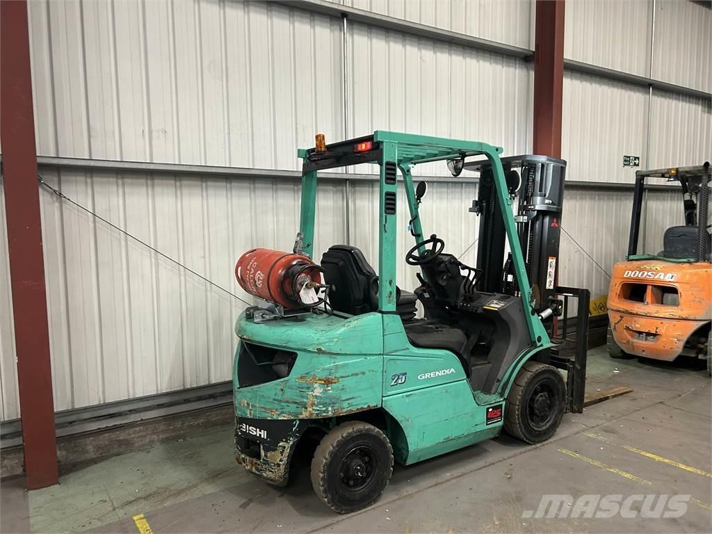 Mitsubishi FG25NT Gas Stapler