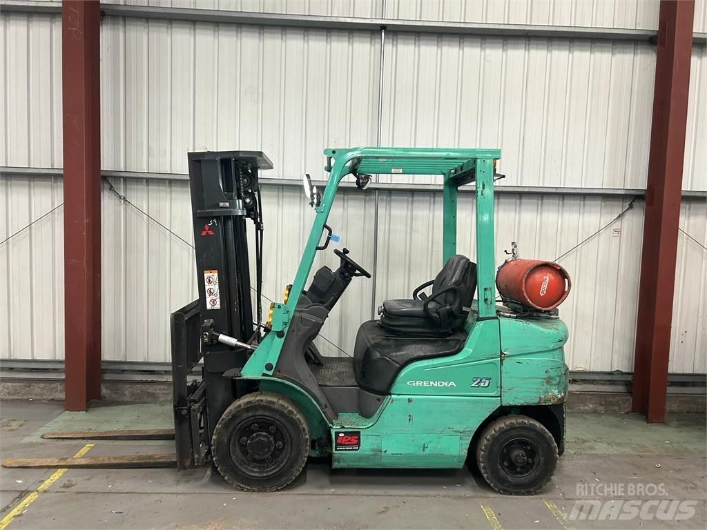 Mitsubishi FG25NT Gas Stapler