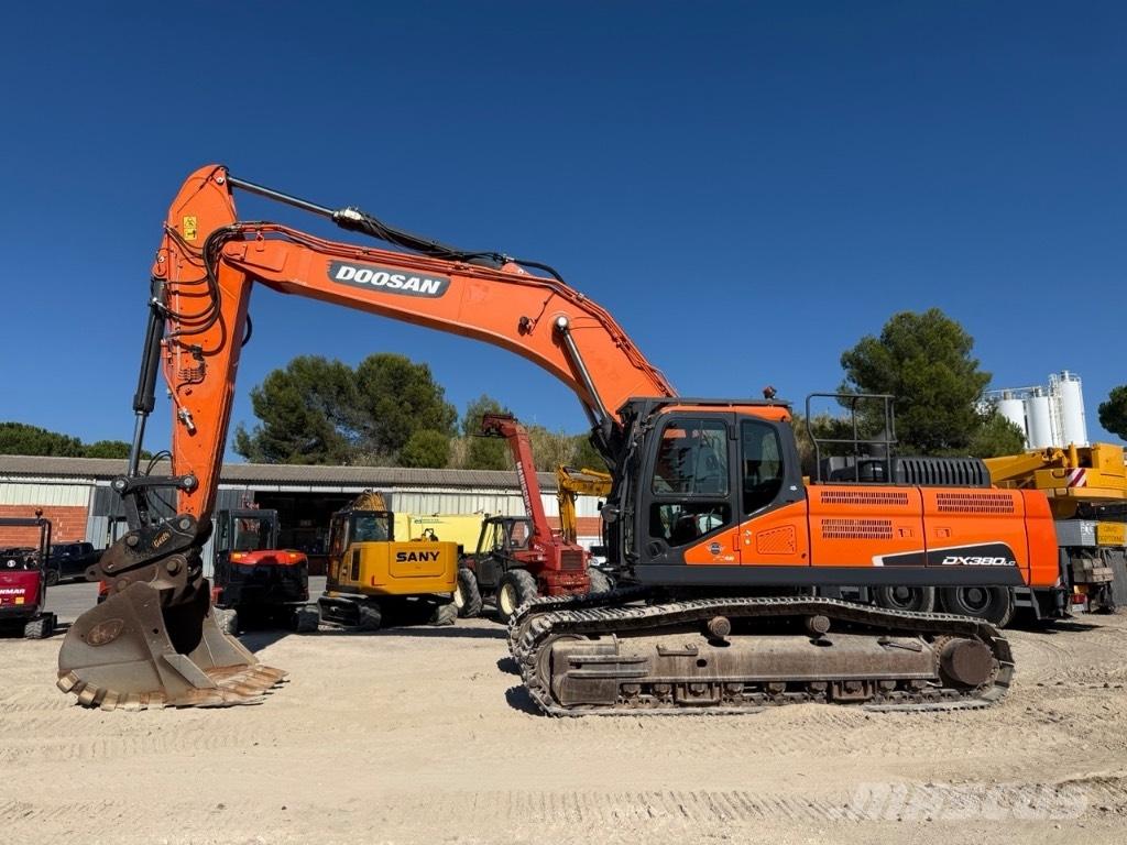 Doosan DX 380 LC Raupenbagger