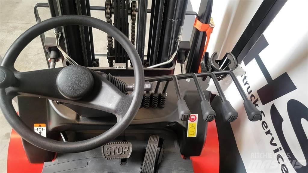  EFL253 Elektro Stapler
