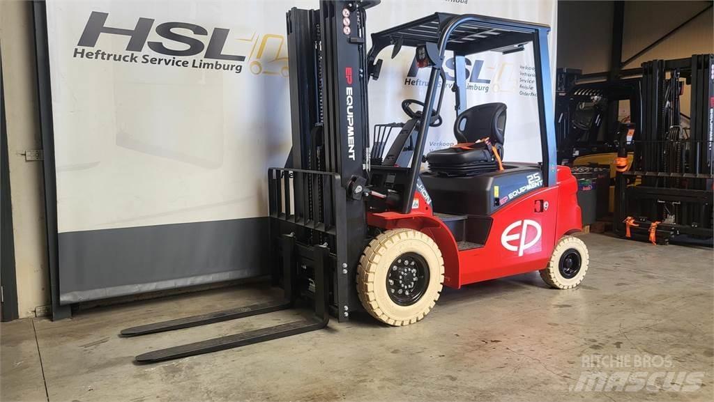  EFL253 Elektro Stapler