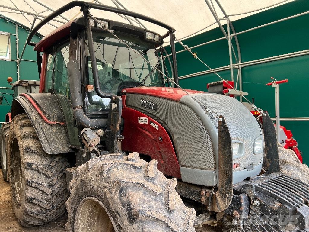 Valtra N 121 Forsttraktoren