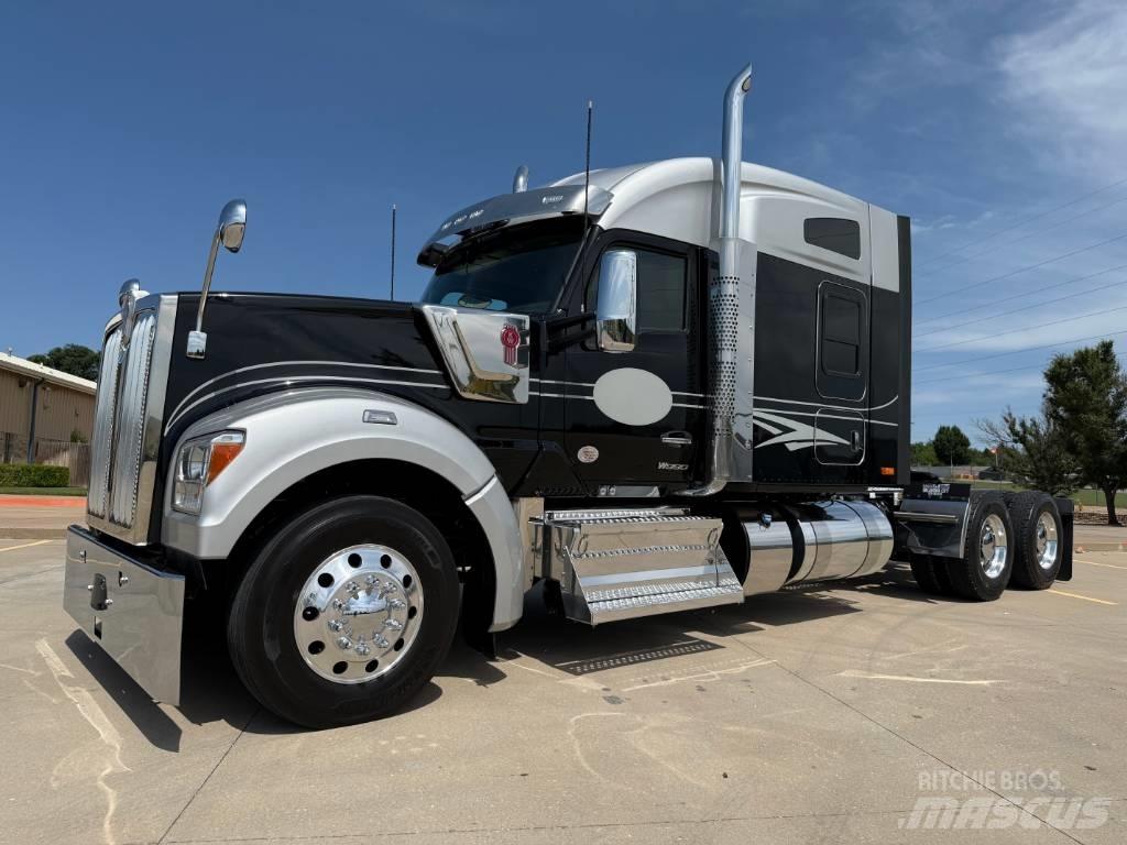 Kenworth W 990 Sattelzugmaschinen
