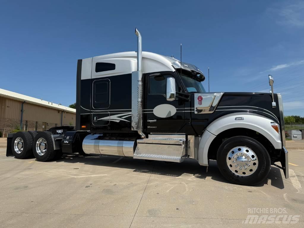 Kenworth W 990 Sattelzugmaschinen