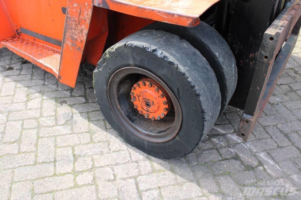 Nissan DF05A70U Diesel Stapler