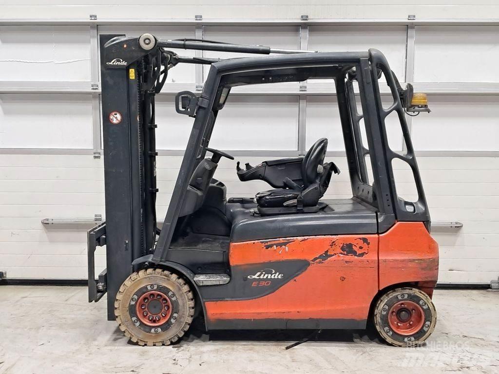 Linde E30L-01 Elektro Stapler