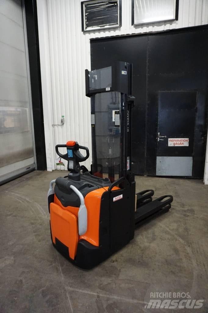 Toyota SPE120L Deichselstapler