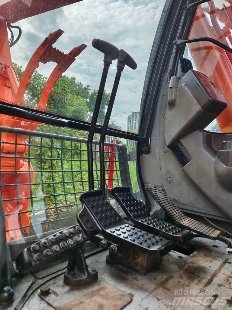 Hitachi EX 200-3 Raupenbagger