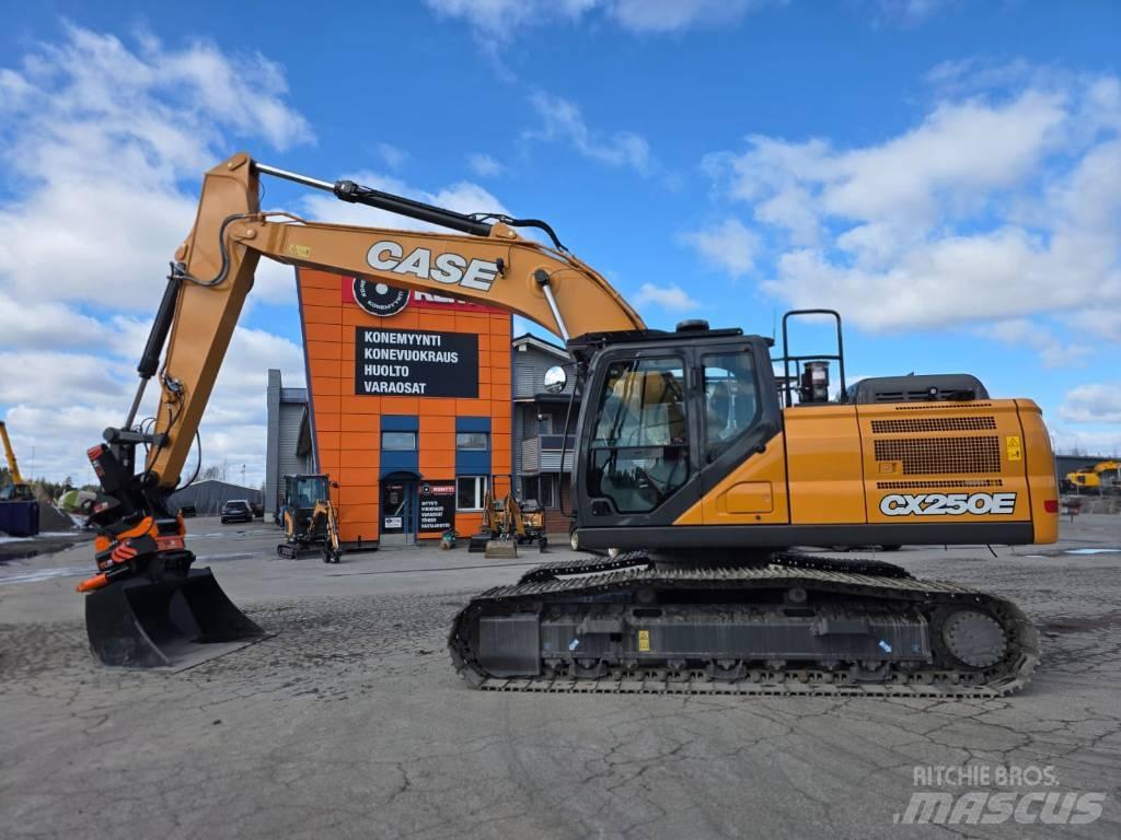 CASE CX 250 E LC Raupenbagger
