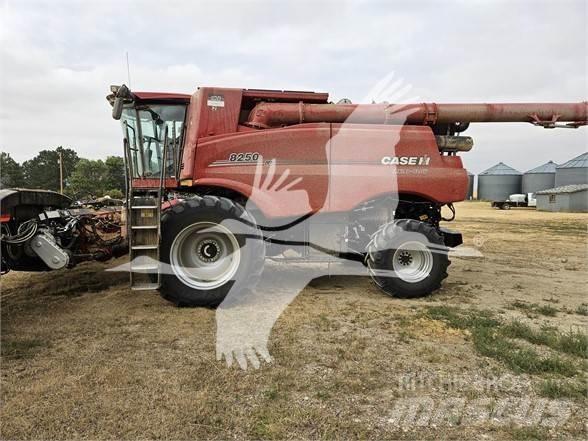 Case IH 8250 Mähdrescher