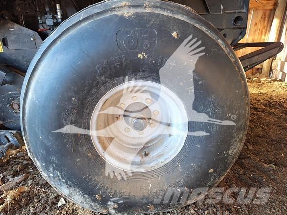 Case IH RB565 Rundballenpressen