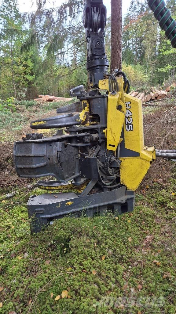 John Deere 1470 G Harvester