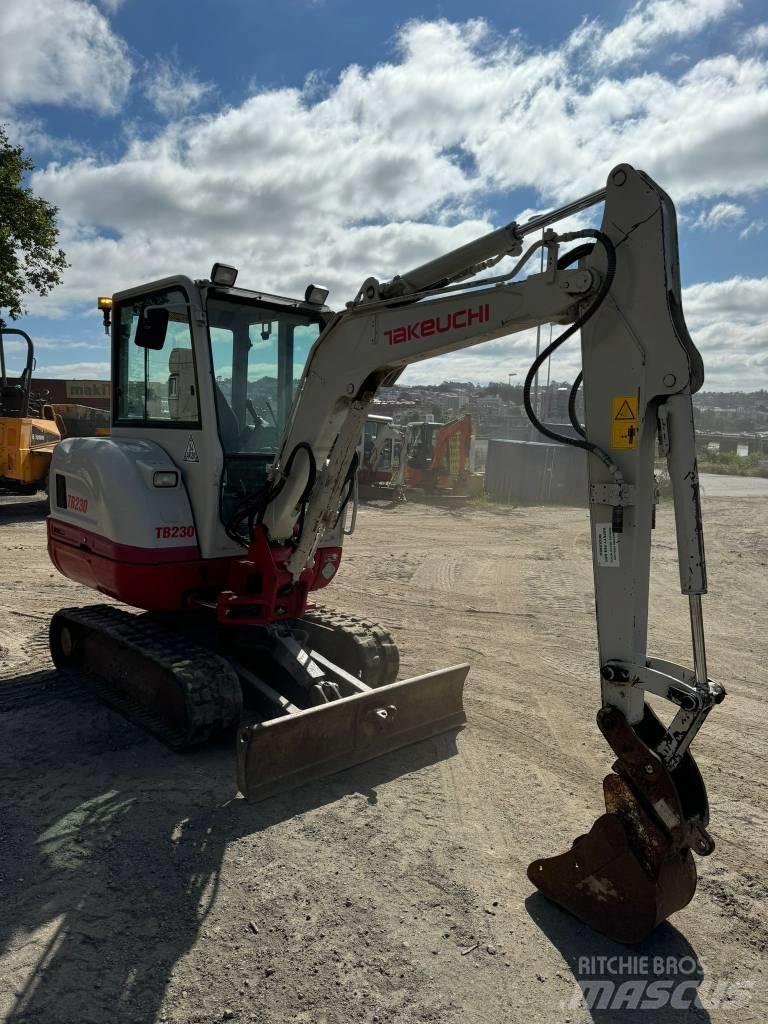Takeuchi TB 230 Minibagger < 7t