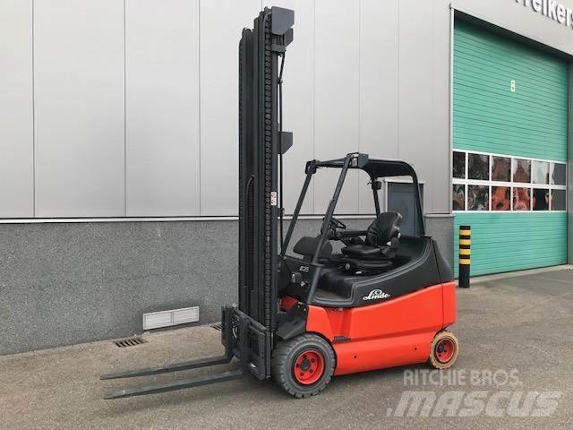 Linde E25/600-02 Elektro Stapler