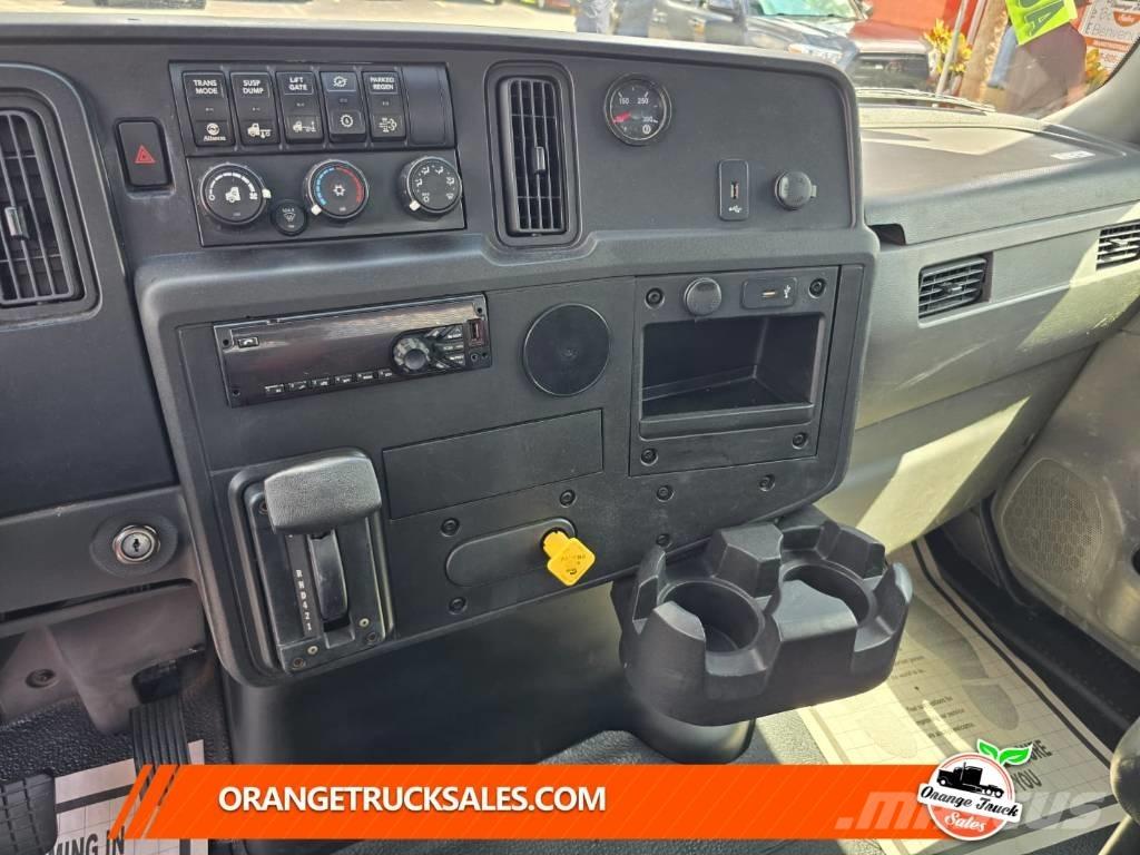 International MV607 Pritschenwagen/Pritschenwagen mit Seitenklappe