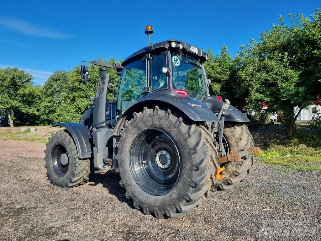 Valtra T175D Traktoren