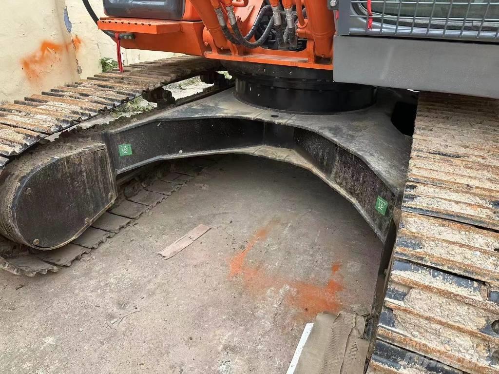 Hitachi ZX 210 Raupenbagger
