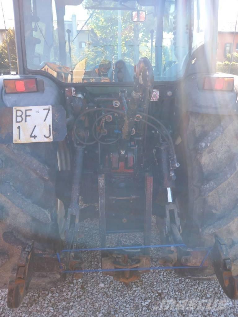 New Holland T4040F Traktoren