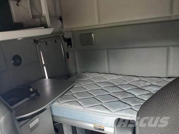 Kenworth T680 Sattelzugmaschinen