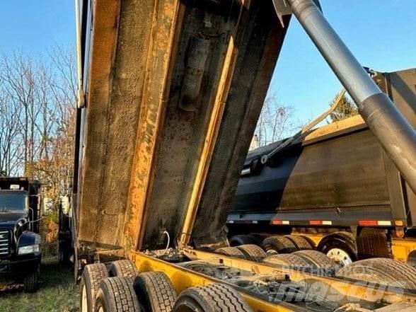 Mack GRANITE GU713 Kipper