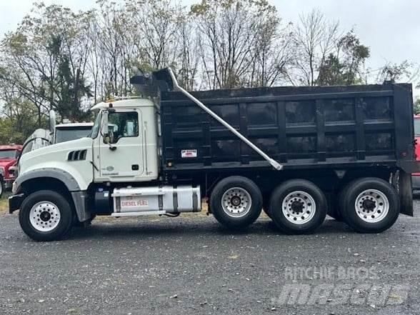 Mack GRANITE GU713 Kipper