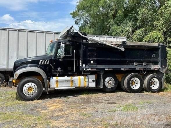 Mack GRANITE GU713 Kipper