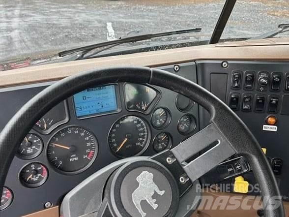 Mack GRANITE GU713 Kipper
