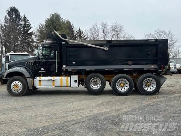 Mack GRANITE GU713 Kipper