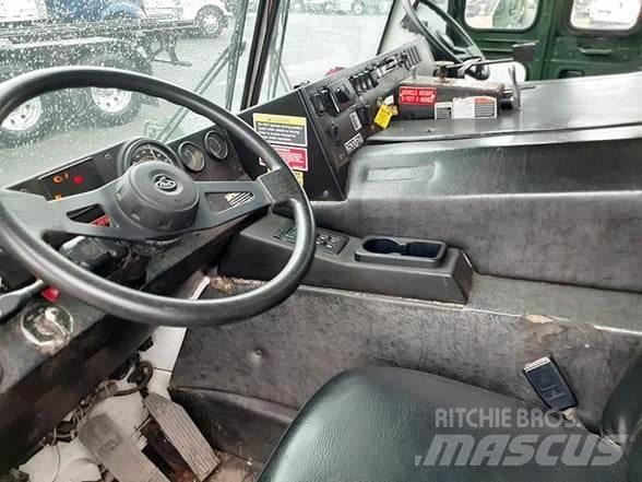 Mack LEU613 Müllwagen