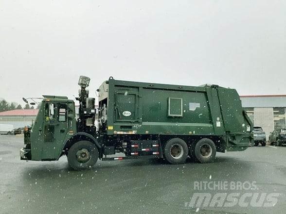 Mack LEU613 Müllwagen