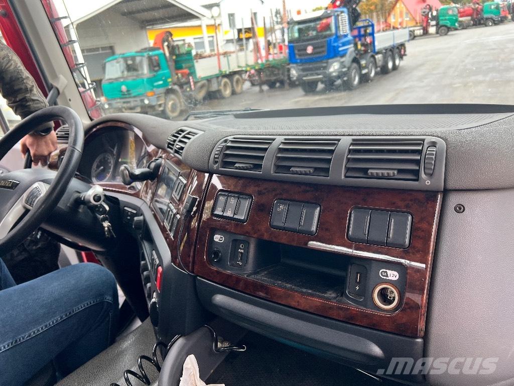 Tatra T158 Pritschenwagen/Pritschenwagen mit Seitenklappe