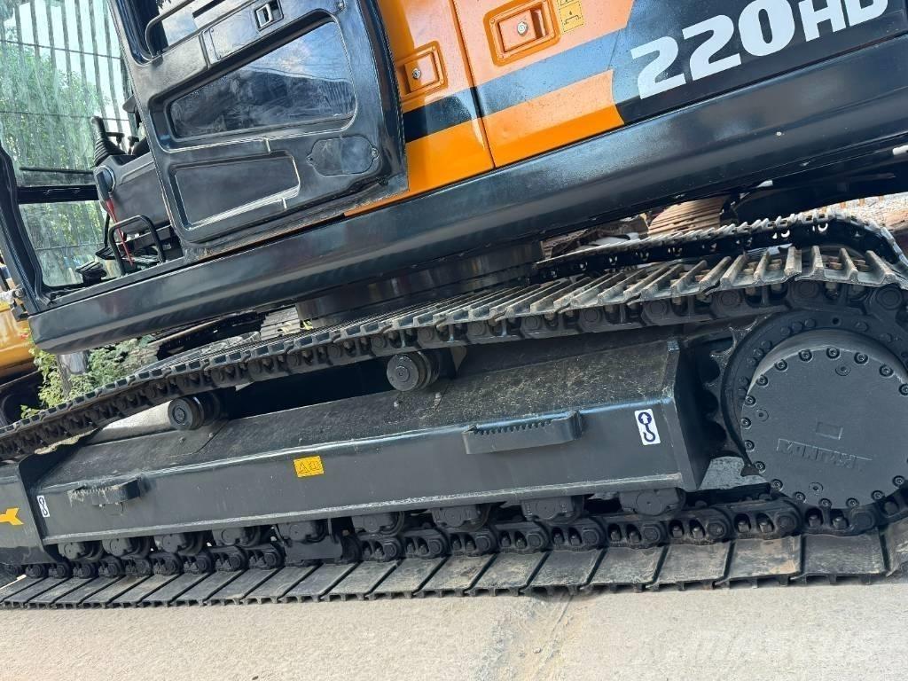 Hyundai 220HX Raupenbagger