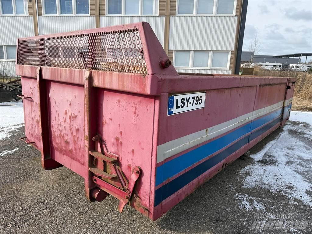 Sisu R500 8X2 Absetzkipper