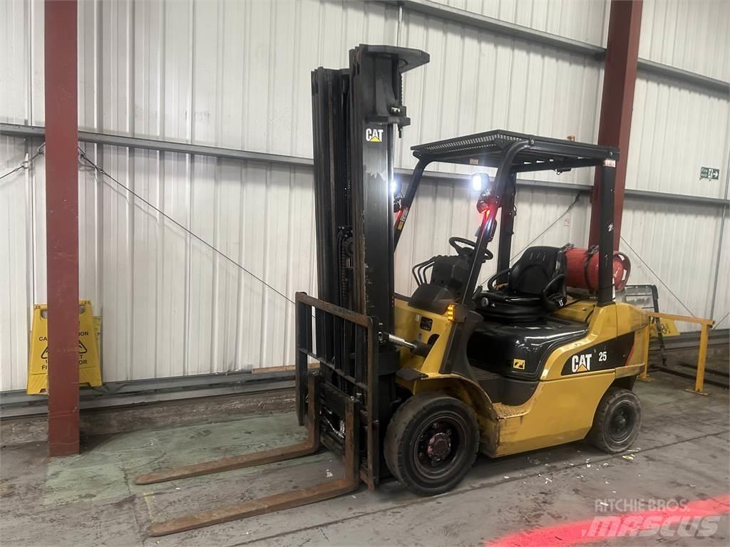CAT GP25NT Gas Stapler